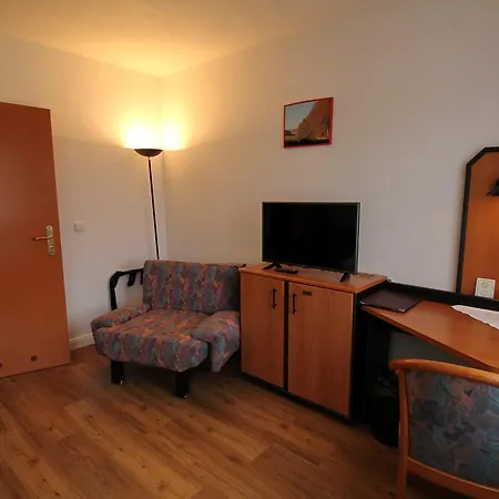 Hotell & Restaurant Am Rosenhuegel 3*