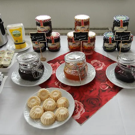 & Restaurant Am Rosenhuegel Hotell