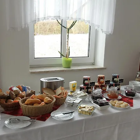 & Restaurant Am Rosenhuegel 3* Jüchsen