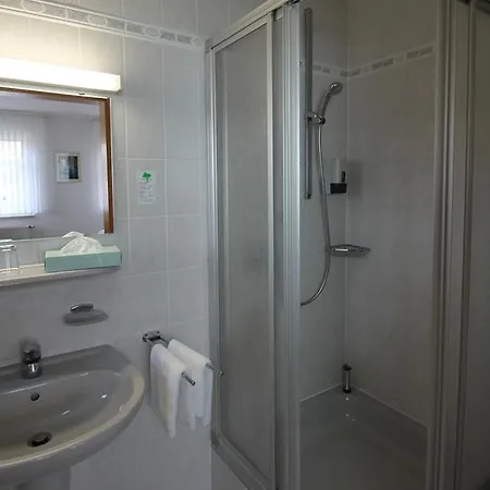 & Restaurant Am Rosenhuegel