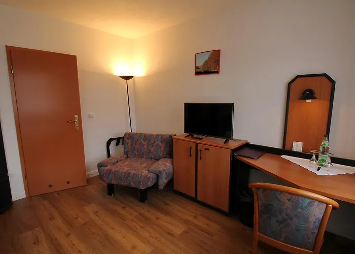 ホテル & Restaurant Am Rosenhuegel 3*