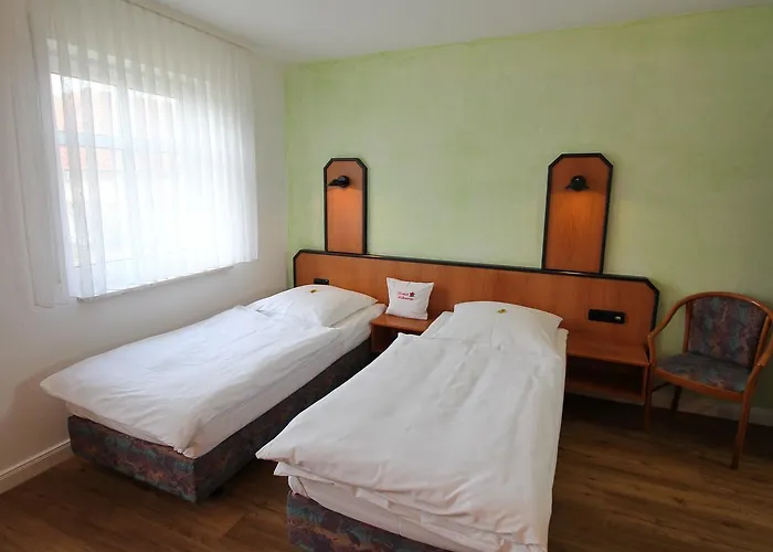 & Restaurant Am Rosenhuegel 3* Jüchsen