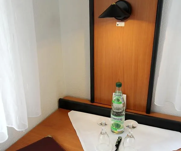 Hotel&restaurant Am Rosenhügel Hotel Jüchsen