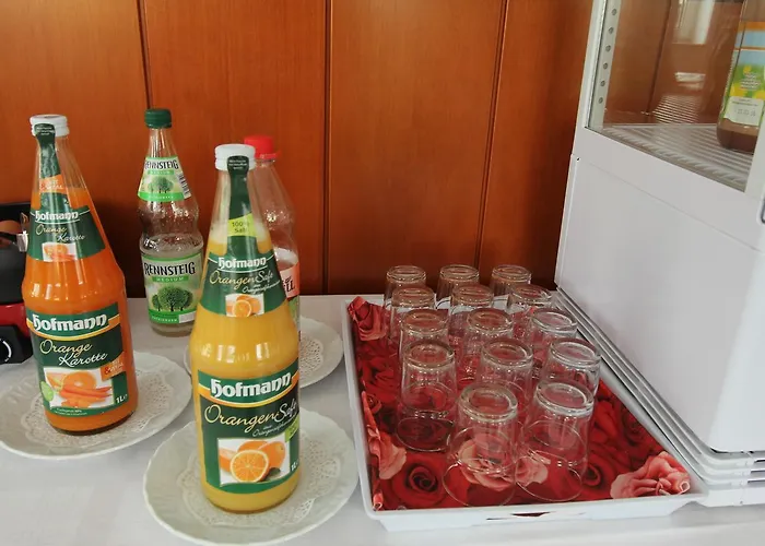 ホテル & Restaurant Am Rosenhuegel Jüchsen