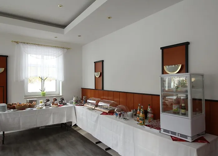 & Restaurant Am Rosenhuegel ホテル 3*
