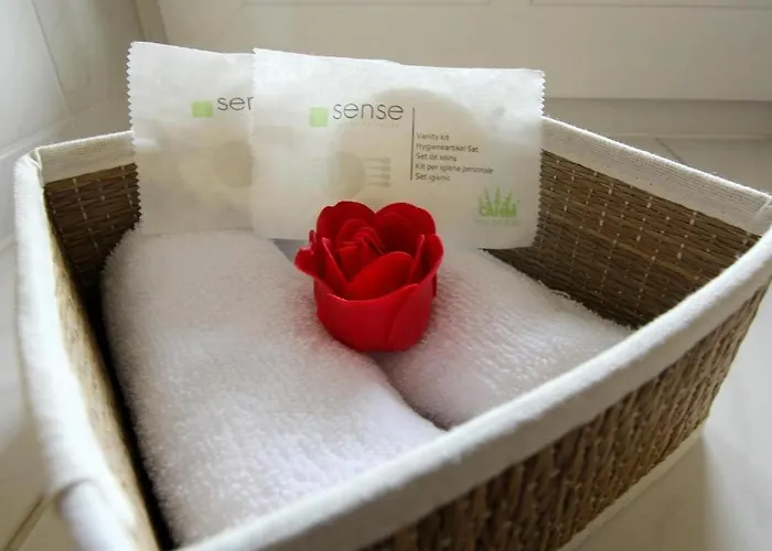 & Restaurant Am Rosenhuegel 3* Jüchsen